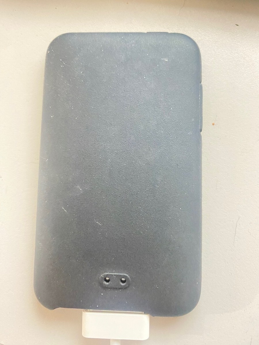 Apple iPod Touch 3rd Generation | 32GB | Silver | MC008LL