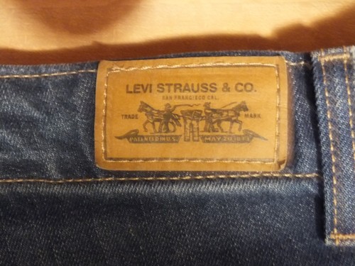 Levi Strauss Levis 515 Womens Capri Cuffed Jeans Size 6 Mid Rise Dark Blue Denim - Picture 7 of 7