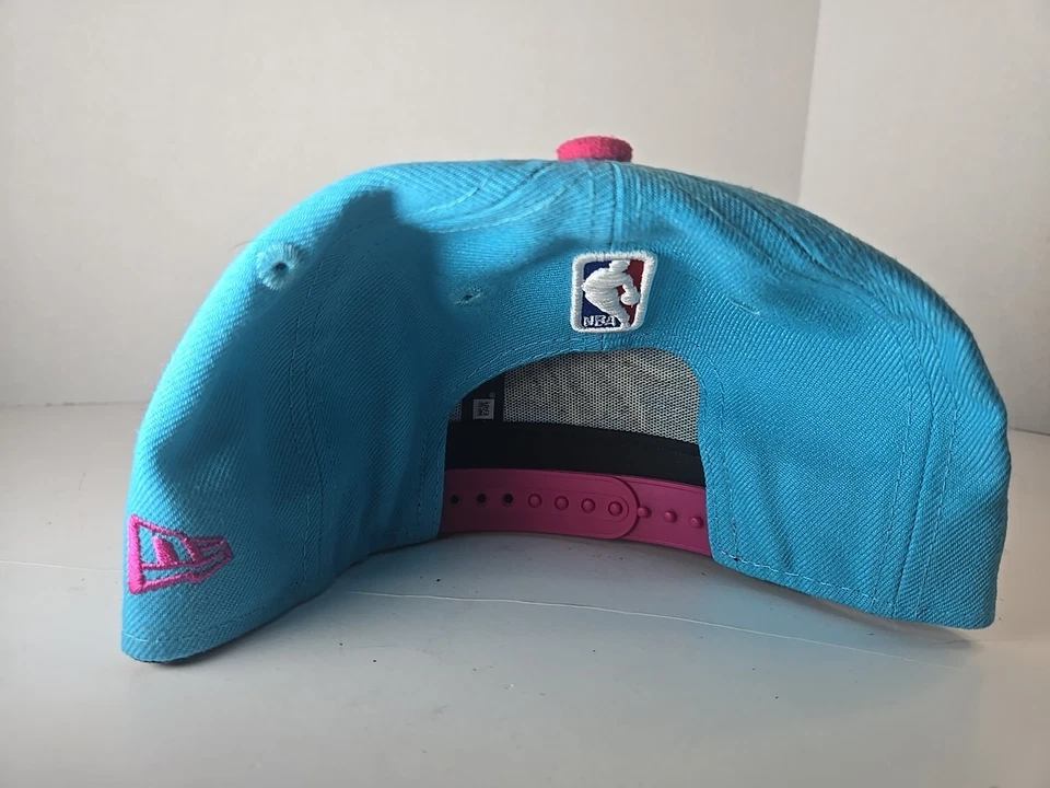 New Era NBA Miami Heat ViceWave 2019 Azul Rosa 9FIFTY Snapback Ajustable Juvenil Foto 2 de 4
