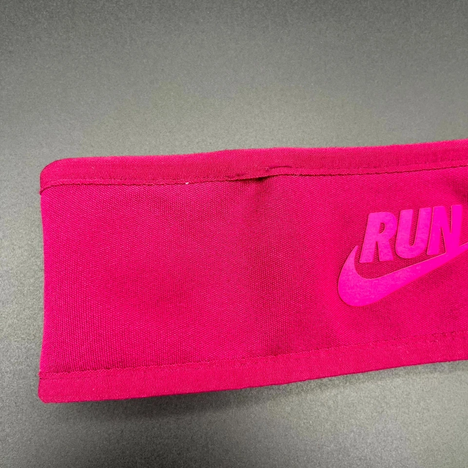 Gorra Run Swoosh Bordada Diadema Nike Therma-Fit Mujer Rosa Vellón Reversible Foto 4 de 4