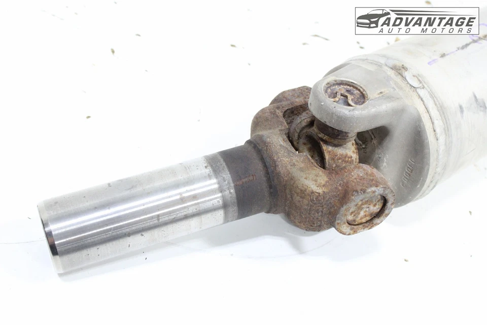 Chevrolet Silverado 1500 LD 2019 4x4 eje de hélice trasero cardán eje de transmisión OEM Foto 3 de 4