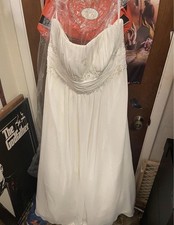 David’s Bridal Plus size 26W Ivory beaded Wedding Dress