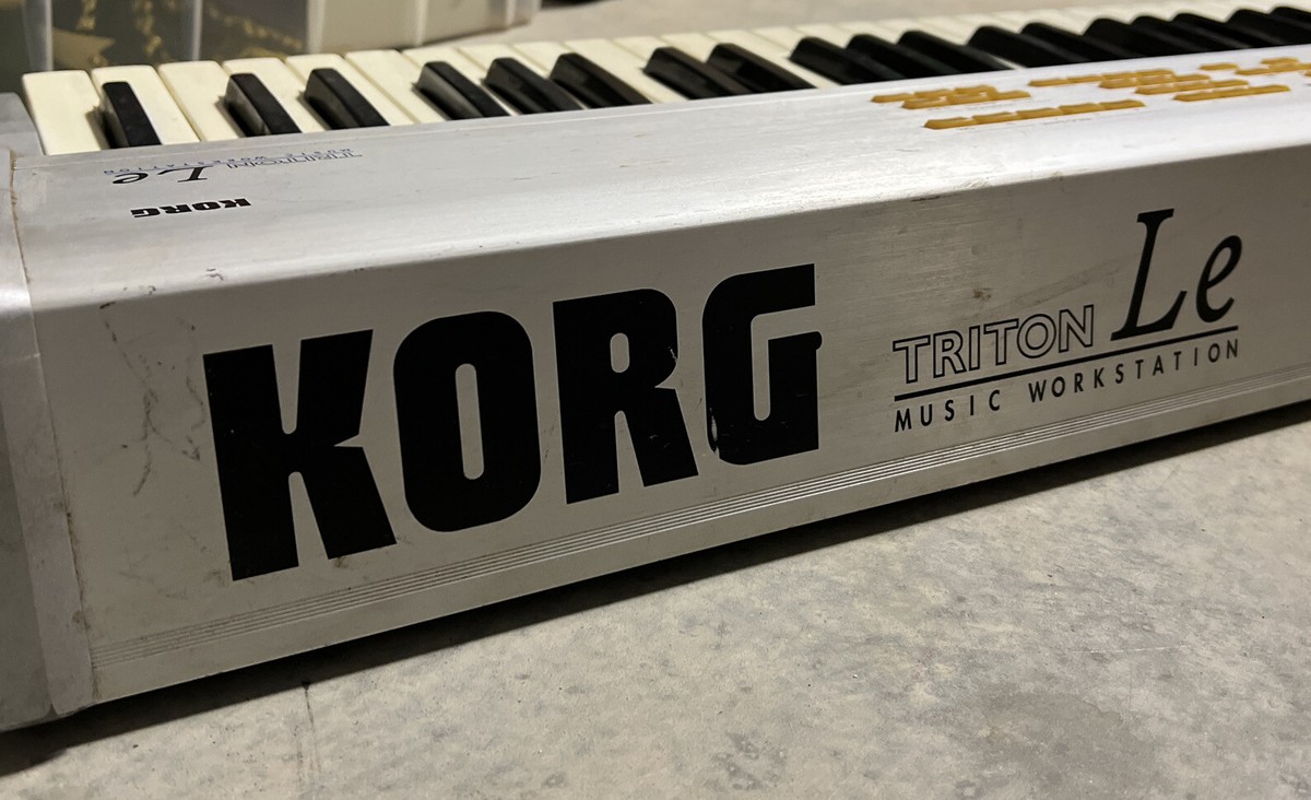 Korg Triton Le 76key MUSIC WORKSTATION KEYBOARD Please read Korg Triton Le 76key MUSIC WORKSTATION KEYBOARD Please read