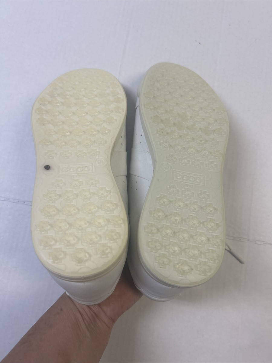 Ecco Golf Shoes Size EU 41, US men's 8, US women's size 10-10.5 Ecco Golf Shoes Size EU 41, US men's 8, US women's size 10-10.5