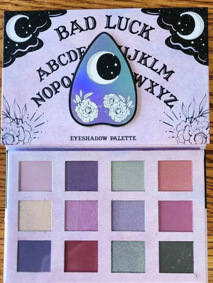 Paleta de sombras de ojos Bad Luck Ouija Board 12 colores tonos EE. UU. Nueva Foto 2 de 4