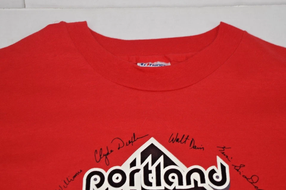 Camiseta De Colección NBA Portland Trailblazers Talla S/M Roja Firmada por Blazers Años 90 Foto 4 de 4