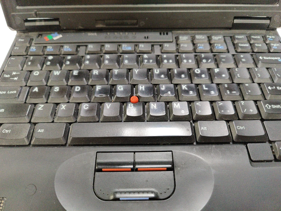 IBM ThinkPad 600X TESTED / 650 MHz SpeedStep / 12 GB / 320 MB / LAN / DVD / PSU - Image 4 of 4