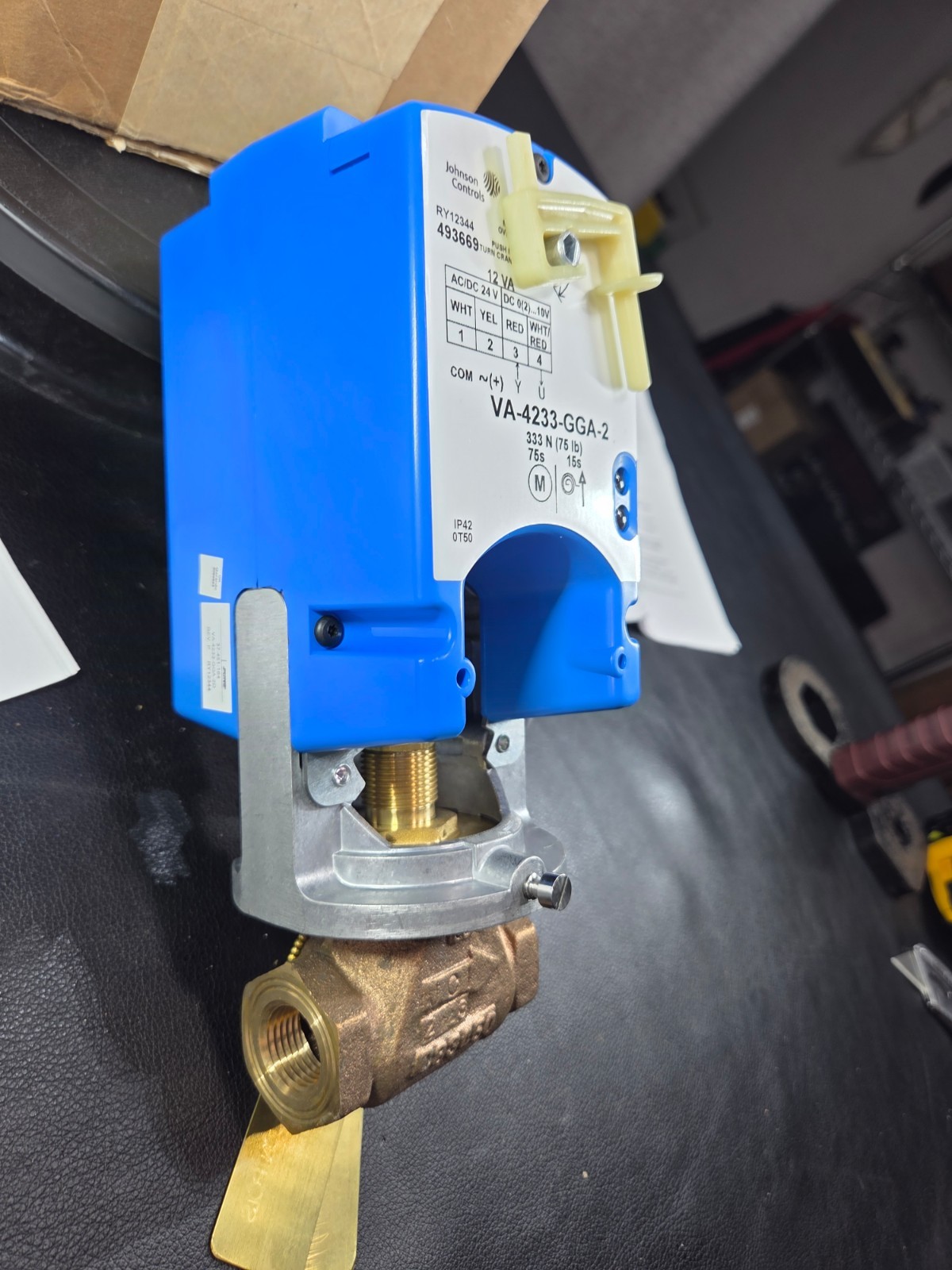 JOHNSON CONTROLS VA-4233-GGA-2 / VA4233GGA2 (NEW IN BOX) FAST SHIP!💨✅