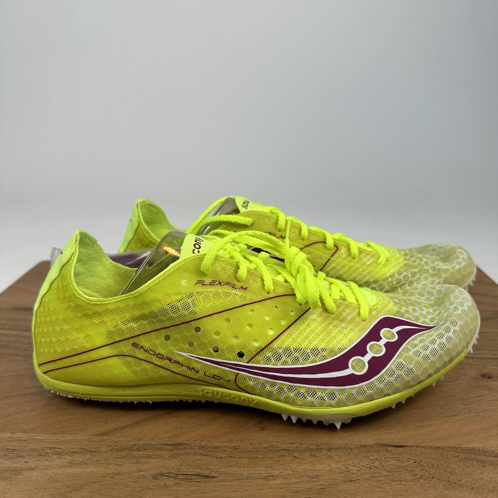 New Womens Saucony Endorphin Racing Track & Field Spiked Running Shoes Size 10