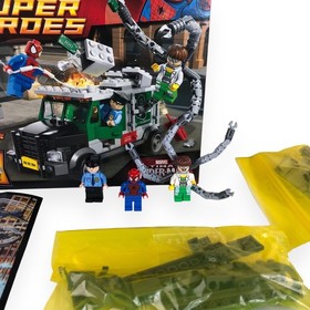 LEGO Marvel Spider Man Doc Ock Truck Heist 76015 Used Complete w/Manual and Box