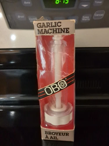 Vintage 1980s Plastic Garlic Press Hand Machine Screw Down Storage White