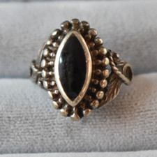 Vintage Ladies Black Onyx Sterling Silver Ring Size 4.5