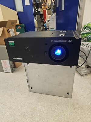 DIGITAL PROJECTION E-VISION WXGA 7000 BEAMER, HD, 7000 LUMEN - NICHT VOLLSTÄNDIG GETESTET