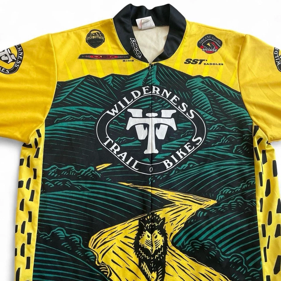 Camiseta deportiva gráfica Pace Wilderness Trail Bikes equipo ciclismo hecha en EE. UU. talla XL Foto 2 de 4
