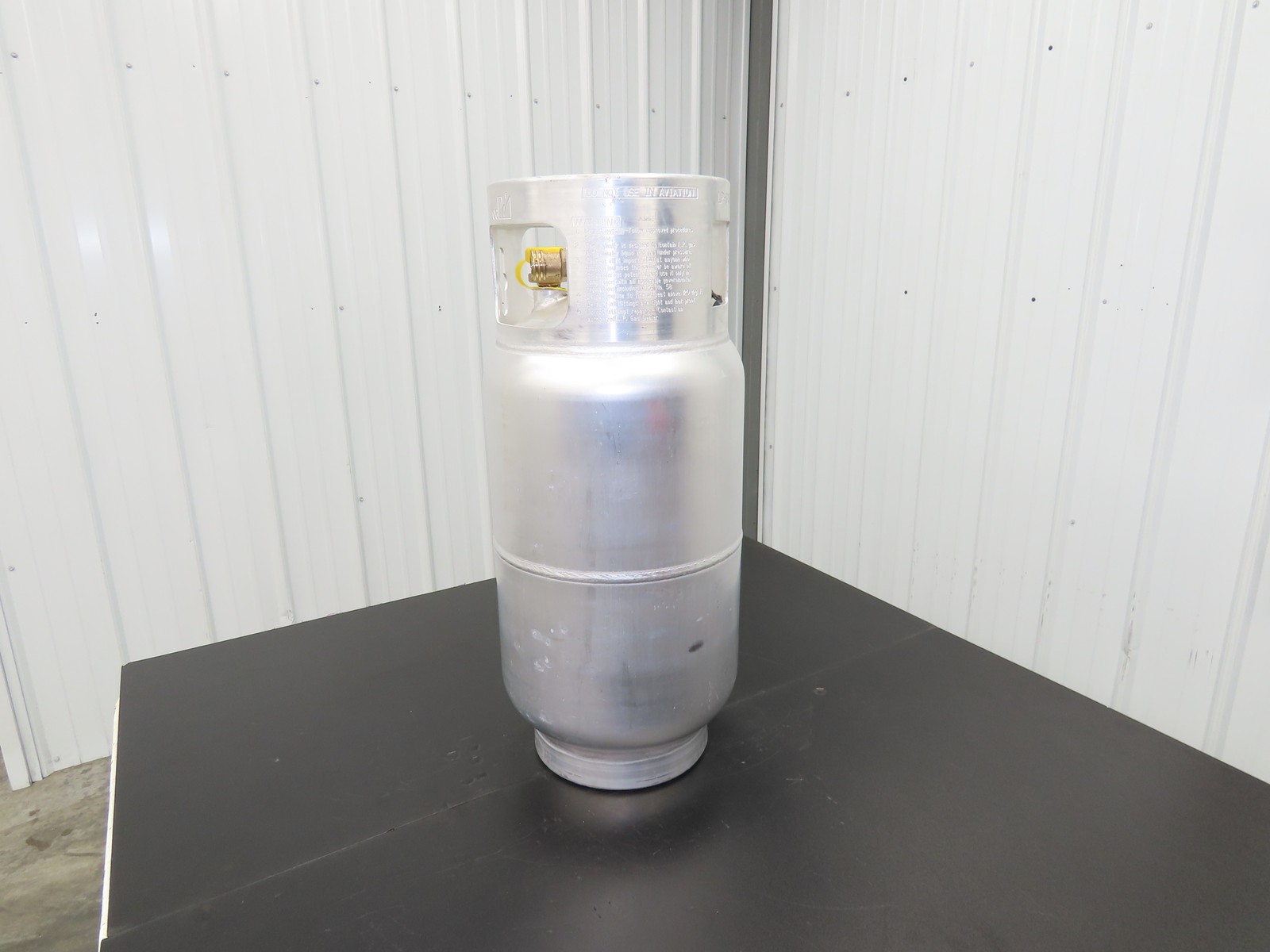 Worthington CYL9315-W 33.5Lb Aluminum Forklift Propane Cylinder LPG Gas Tank USA