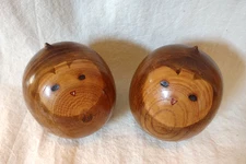 Kokeshi YAMANAKA SANPEI ~ FALL AUTUMN CHESTNUT Pair DOJI UNPERTURBED Wood Grain