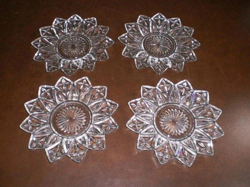 4 vintage Federal Petal Cross Bread & Butter Clear Glass Plates 6 1/2"  Nice
