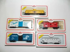 5 Model Power Freight Cars in Box 8001, 8006, 8062, 8241, & 8103 Tanker
