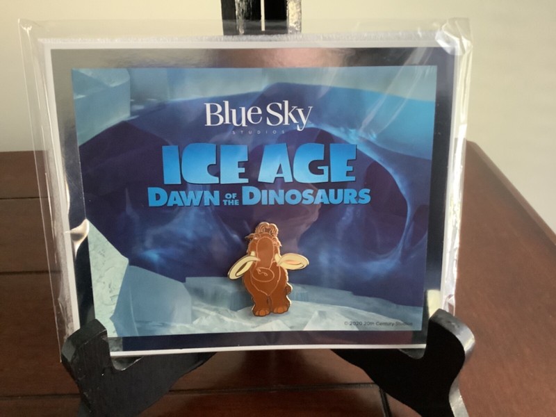 DISNEY MOVIE CLUB VIP PIN Blue Sky Studios - Ice Age Dawn Of The Dinosaurs Manny