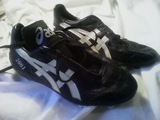 SCARPE   DA CALCIO VINTAGE  : ' ASICS  2001  '   ( N. 39  )    !!!