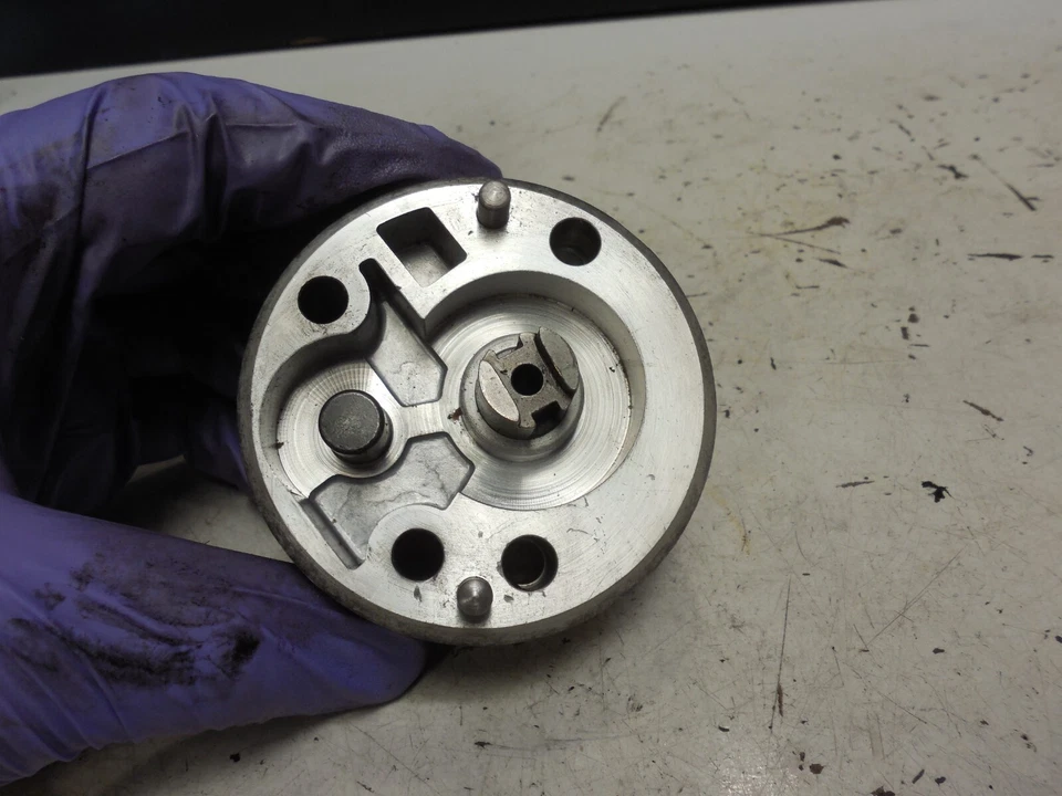 Transmission Gearbox Secondary Pump Housing 1262770520 Mercedes Benz W123 300D - Image 3 of 4