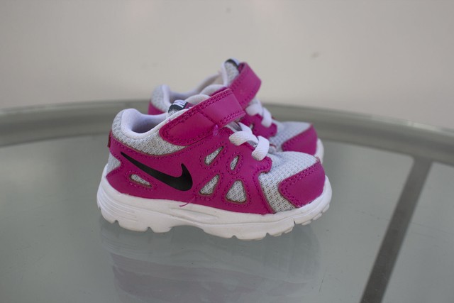 nike air revolution 2