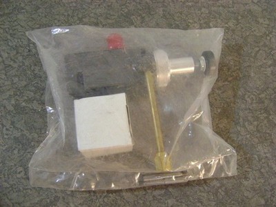NUMATICS 081RS100J016W  REGULATOR   NEW IN SEALED PACKAGE    FREE SHIPPING!