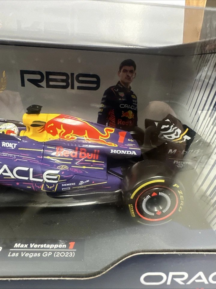 Литой автомобиль Bburago 1:18 Formula 1 F1 Red Bull 2023 Las Vegas Max Verstappen - Изображение 4 из 4