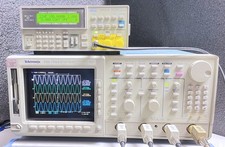 Tektronix TDS754A Oscilloscope 500MHz 2GS/s 13 1F 1M 2F