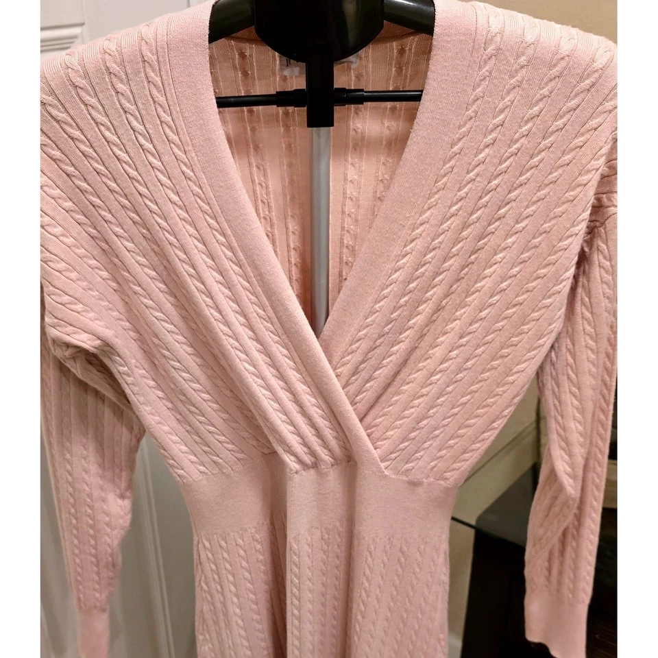 Vestido Suéter Lucky Brand Pequeño Mediano Para Mujer Rosa Tejido con Cable Cuello en V Manga Larga Foto 2 de 4