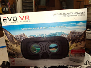 EVO VR EVO NEXT Smartphone VR Headset Bluetooth Controller 90° FOV 6in WB
