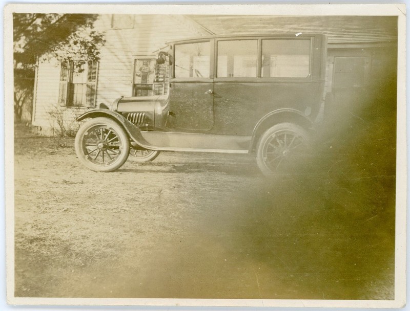 Vintage Snapshot Photo 1917-22 Chevrolet Series FA or FB or 490 Two-Door Sedan