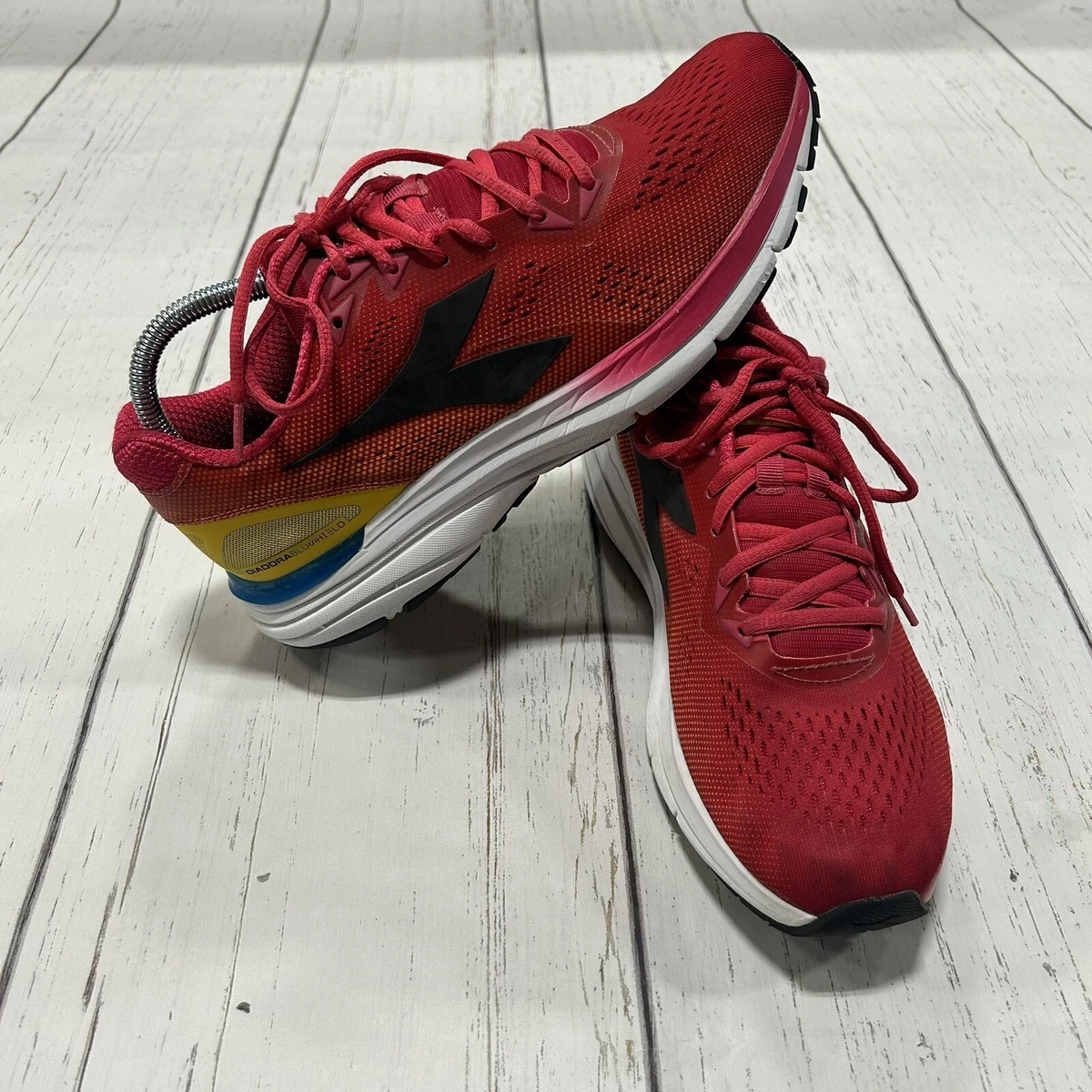 Diadora Mythos Blushield 3 Womens Shoes Size 10 Running Athletic