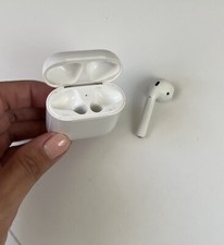 Genuine Apple AirPods 1st Generation Case  Right Ear Bud Right Ear Only A1523