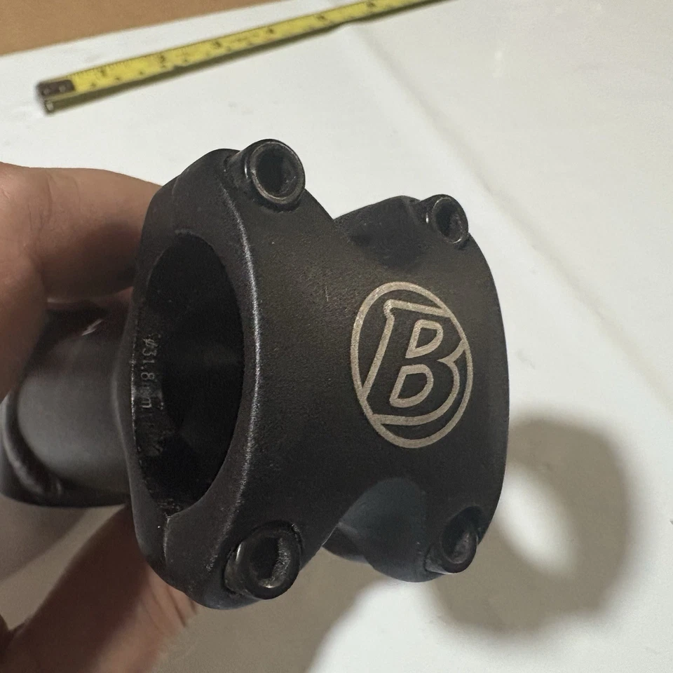 BONTRAGER  SSR 1-1/8" x 90 mm x 31.8mm 10 degree Threadless Bike Stem Black used - Image 2 of 4
