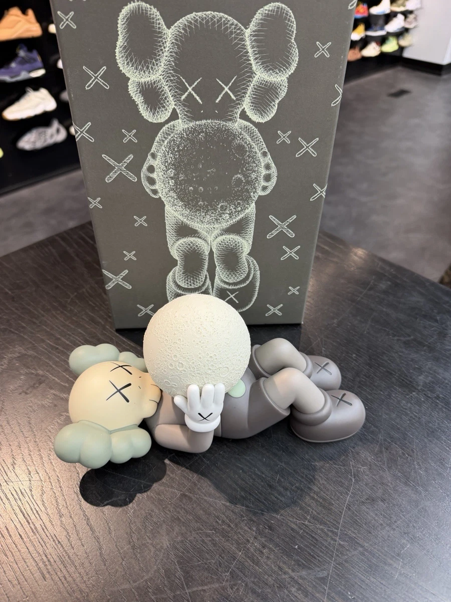 kaws KAWS Companion Vinyl Designer & Urban Vinyl Action Figures