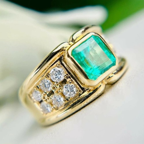 Edwardian Style 3.20Ct Created Green Emerald Men's Ring 14K Yellow Gold Finish - Picture 1 of 3