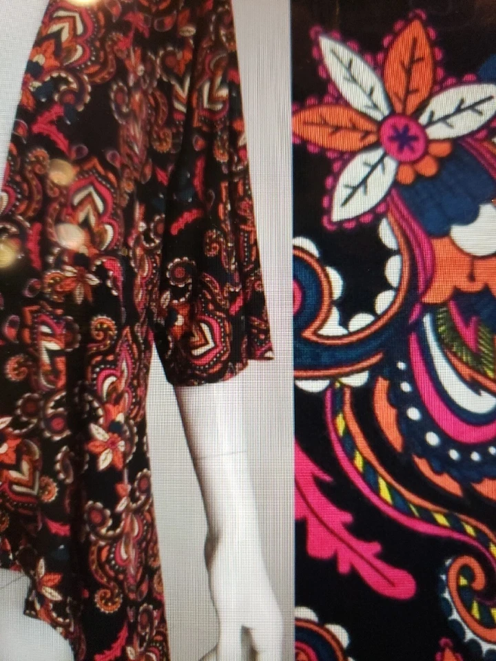 Suéter Kimono Lindsay Abierto Floral Jersey Negro Pequeño Lularoe Para Mujer Foto 2 de 4