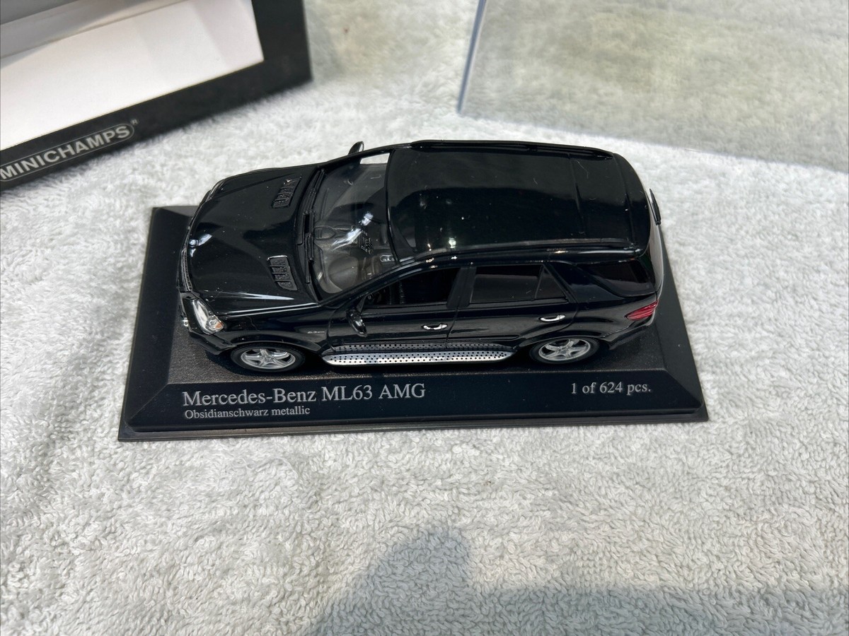 400034571 Mercedes ML 63 AMG 2006 W164 AMG Black Minichamps 1/43