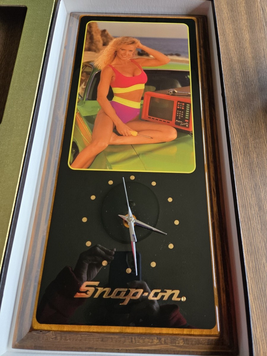 Vintage Snap-On Tools Bikini Pinup Girl Wall Clock 1980'S Orig