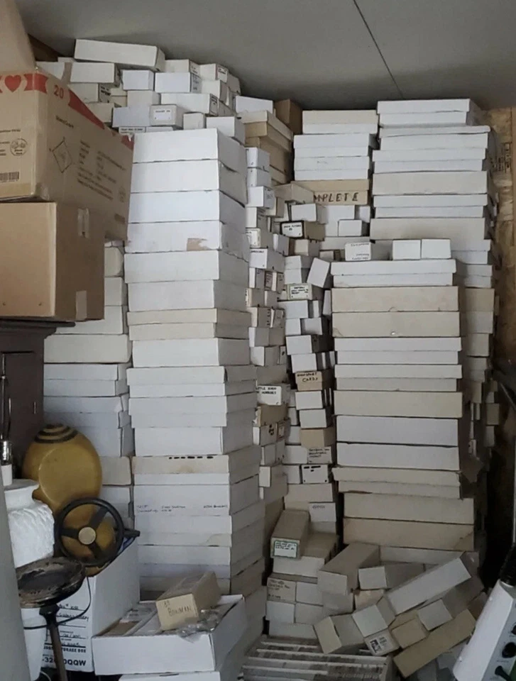 1,000,000 Card Collection Baseball, Basketball, Football Sold In 12 Card Lots - Image 2 of 2