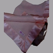 Pepperell BEAUTIFUL Pink Baby Blanket with Satin Nylon Trim Original Store Box