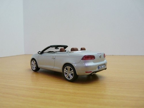 VOLKSWAGEN EOS gris 1/43 Volkswagen 2011 - Imagen 2 de 5