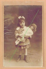 Carte Photo vintage card RPPC Photo Lux Montluçon fillette grande poupée kh030