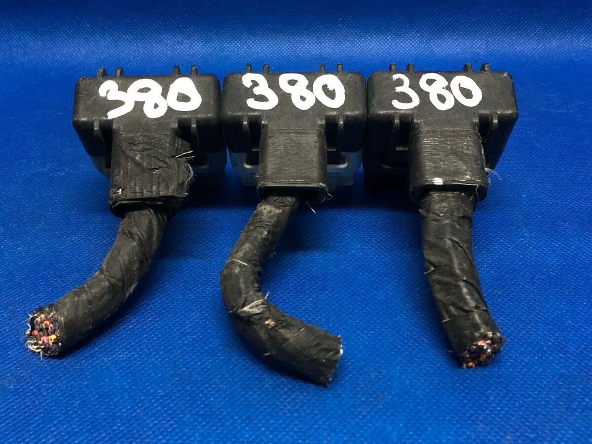 97 JEEP GRAND CHEROKEE 4.0 ECM PCM WIRING HARNESS PLUG 97 JEEP GRAND CHEROKEE 4.0 ECM PCM WIRING HARNESS PLUG
