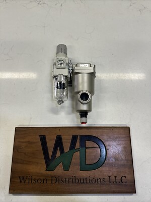 New! SMC AMG250C-N02C Seperator W/ AW30-N02E-Z-B Regulator 1/4  NOS