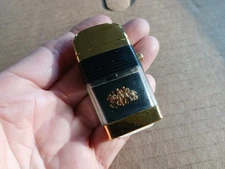 Small Scripto-Vu Lighter w/ Soldiers on Horses Scene - Gold Tone