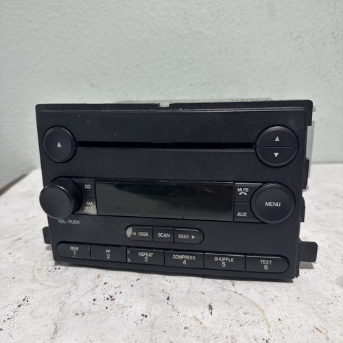 05 2005 Ford Freestar AM FM CD cassette radio receiver OEM 5F2T-18C868- Stock