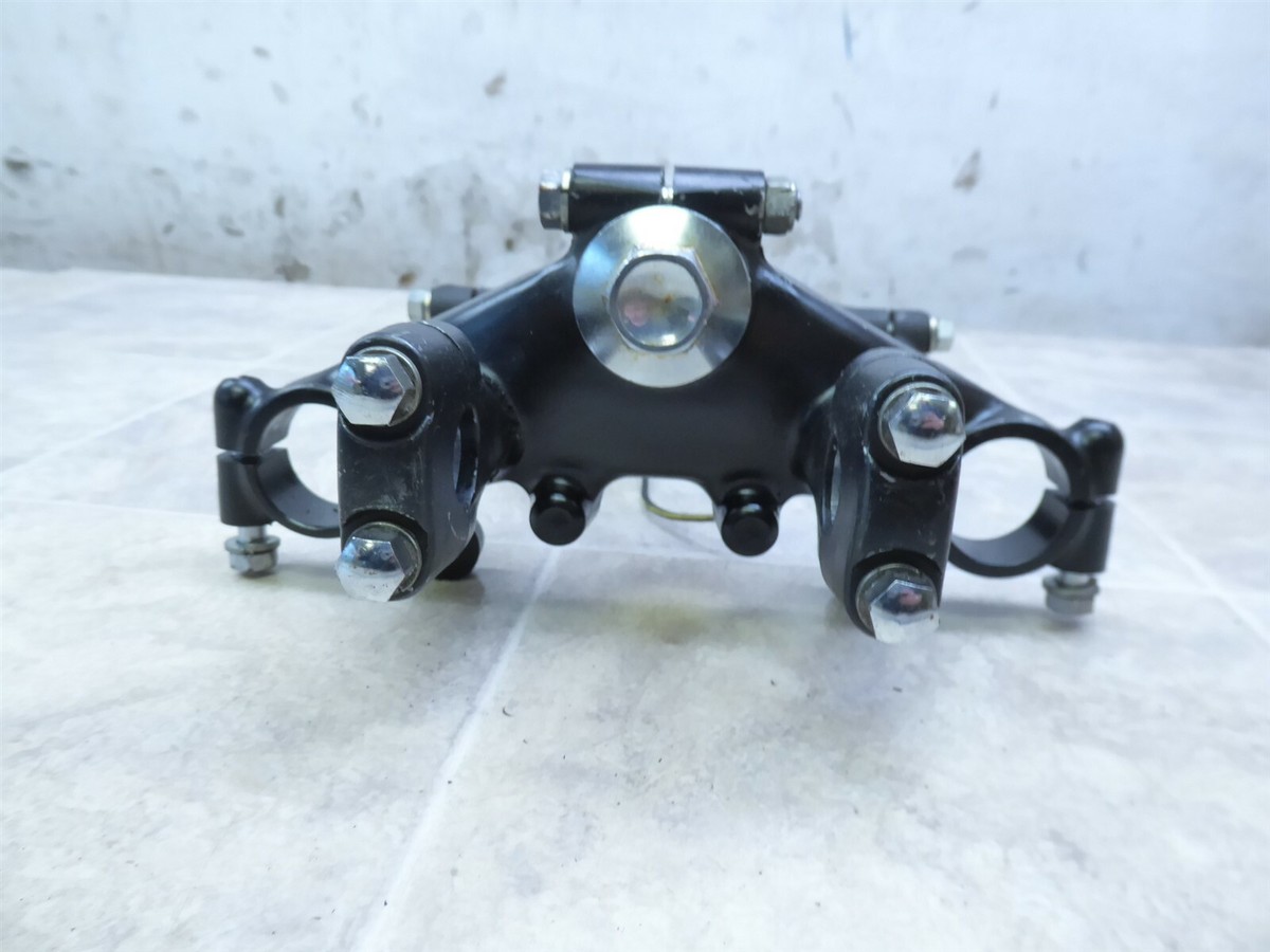 k.さま 1981 Kawasaki KZ305B LTD K735) triple tree steering stem