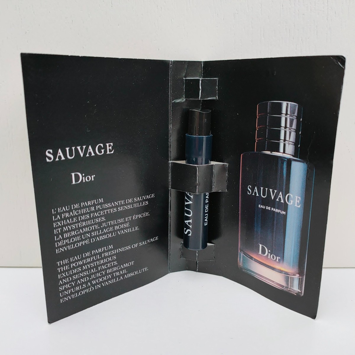 Dior SAUVAGE Eau de Parfum ミニボトル DIOR SAUVAGE Eau De Parfum 10mL Mini Travel Size NEW IN BOX
